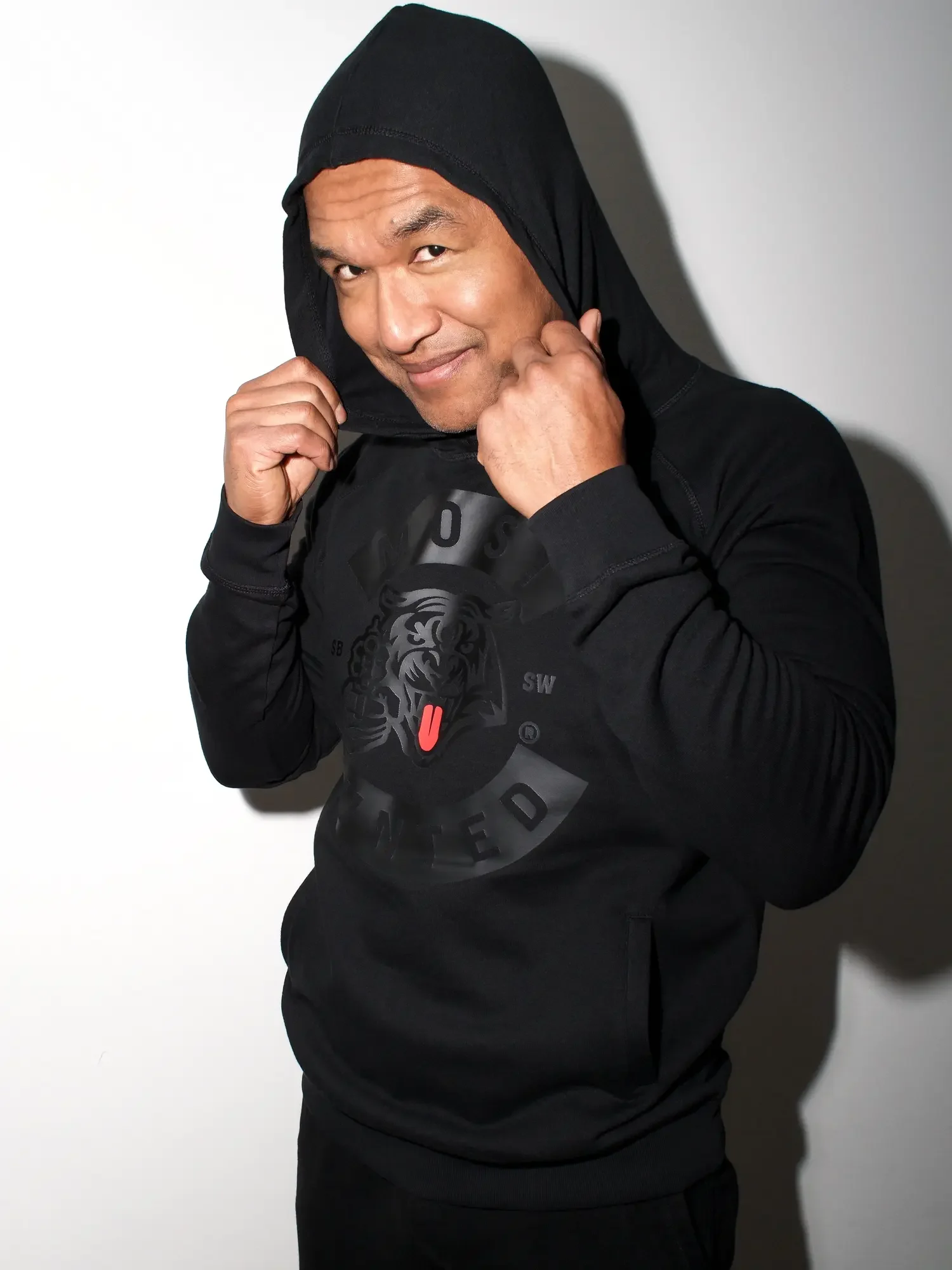 tijger tongue hoodie zwart