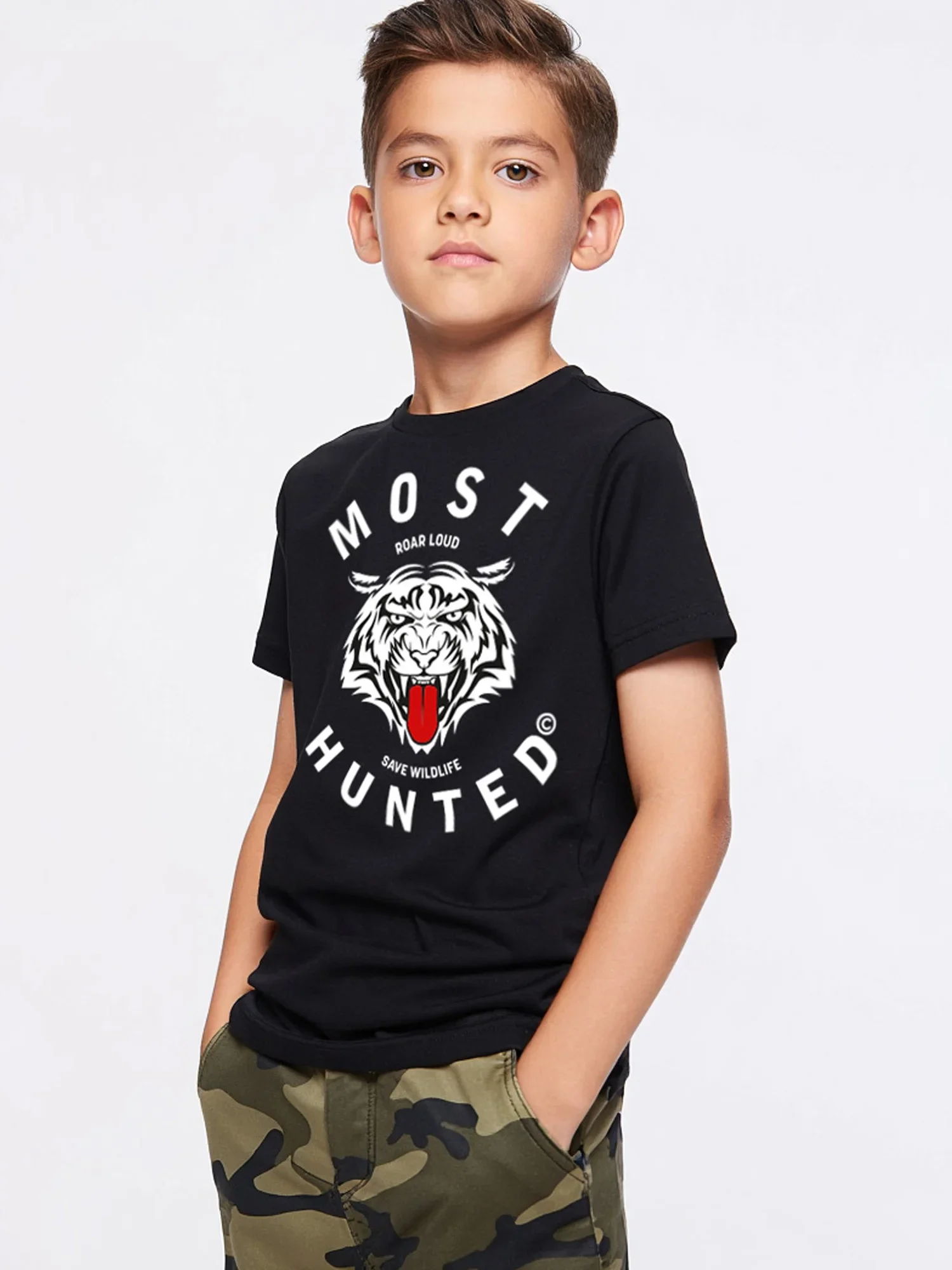 Jongens T-shirt zwart met grafische tijgerprint op de borst, MOST HUNTED